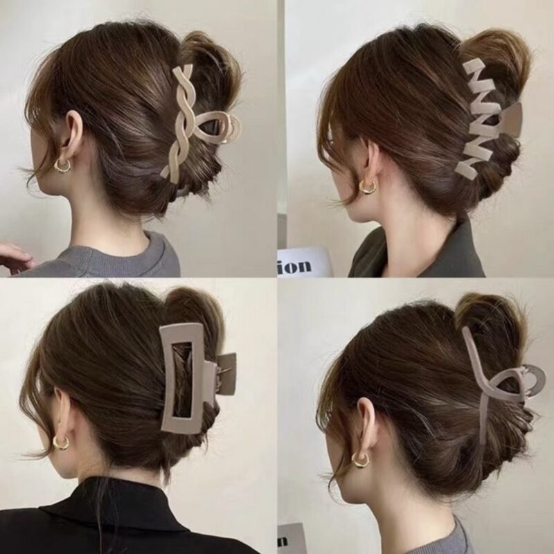 8-piece acrylic hairpin set for women in small blue, featuring a fashionable and personalized style.