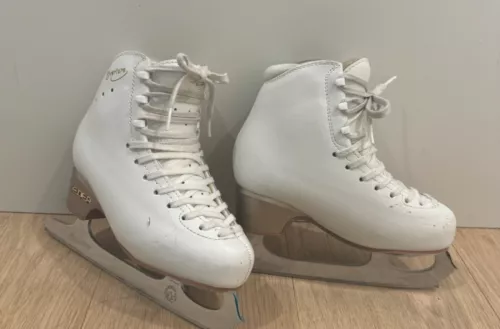 New Listingedea overture figure skates